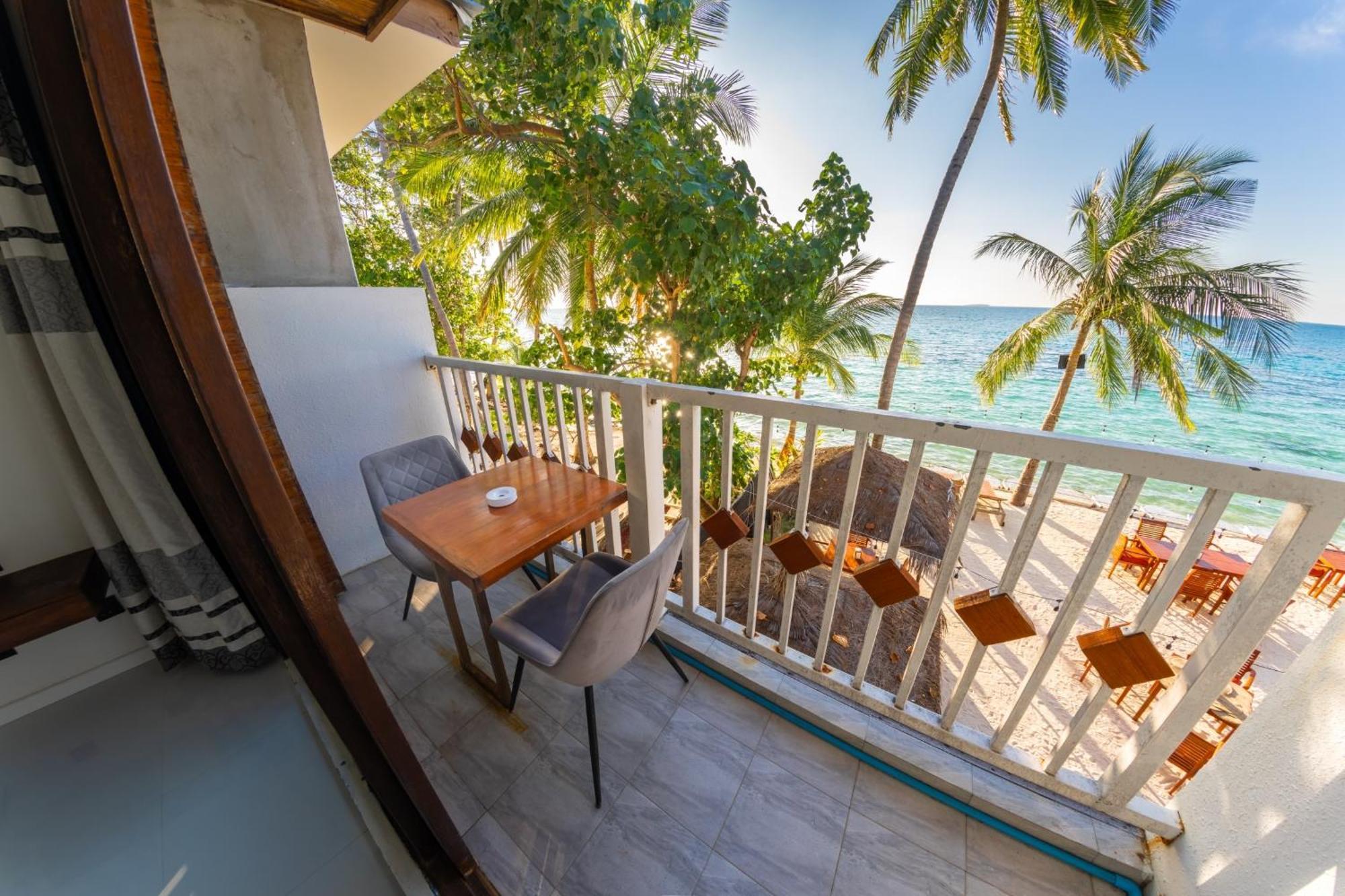 Heron Beach Hotel - The Best Maldivian Getaway In Dhiffushi,Maldives Exterior photo
