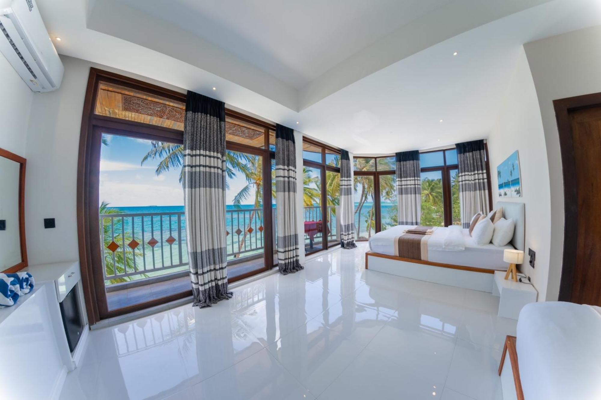Heron Beach Hotel - The Best Maldivian Getaway In Dhiffushi,Maldives Exterior photo