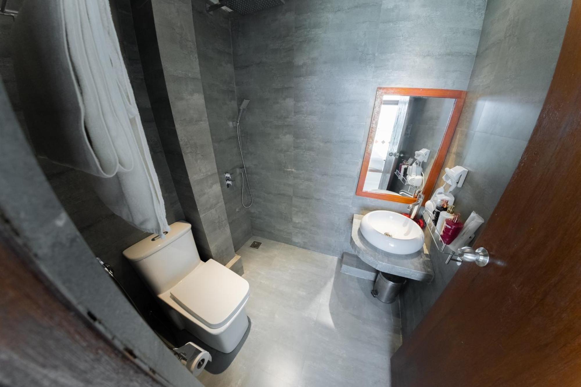 Heron Beach Hotel - The Best Maldivian Getaway In Dhiffushi,Maldives Room photo